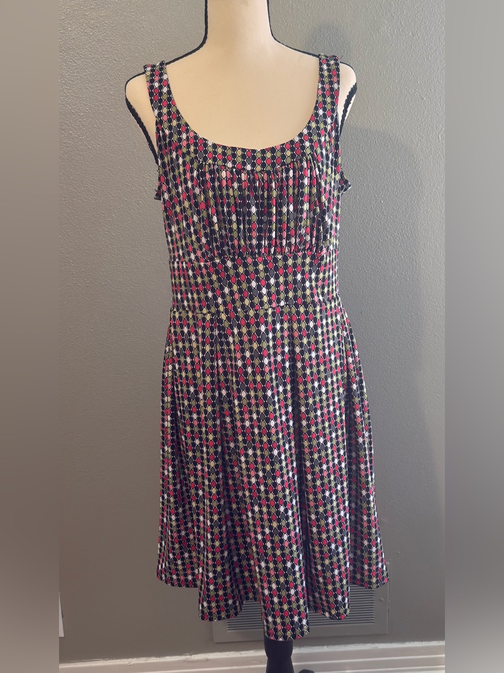 Size LP - East 5th Petite Sleeveless Geometric Diamond Print A-Line Dress